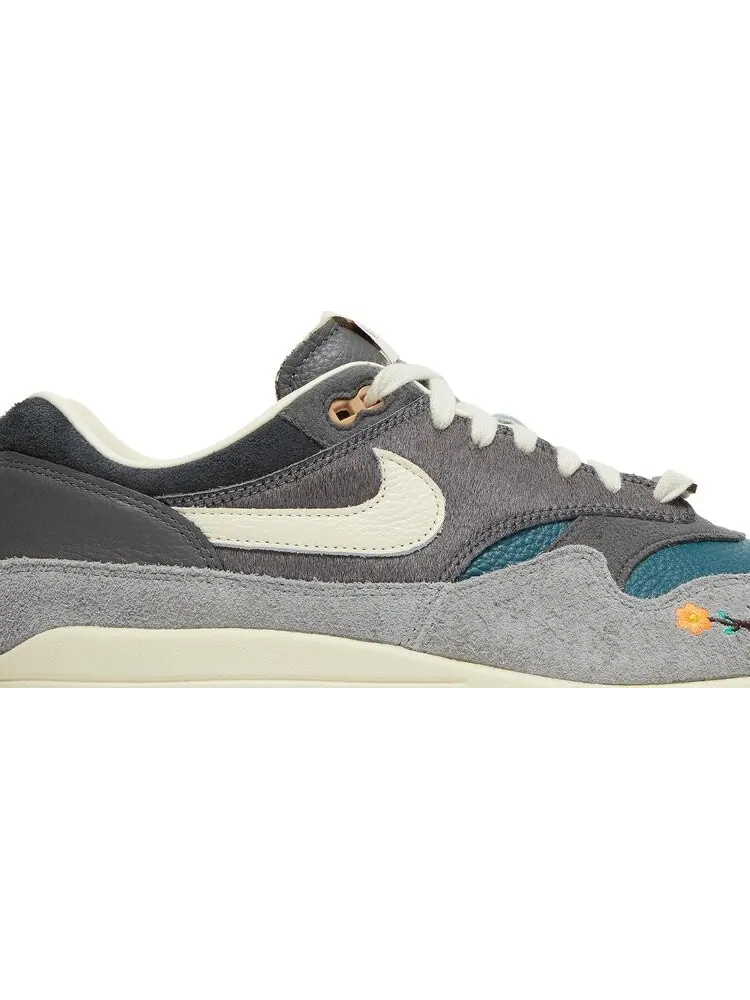 Кроссовки Nike Kasina x Air Max 1 SP 'Won-Ang - Grey' — изображение 2 из 8, серый