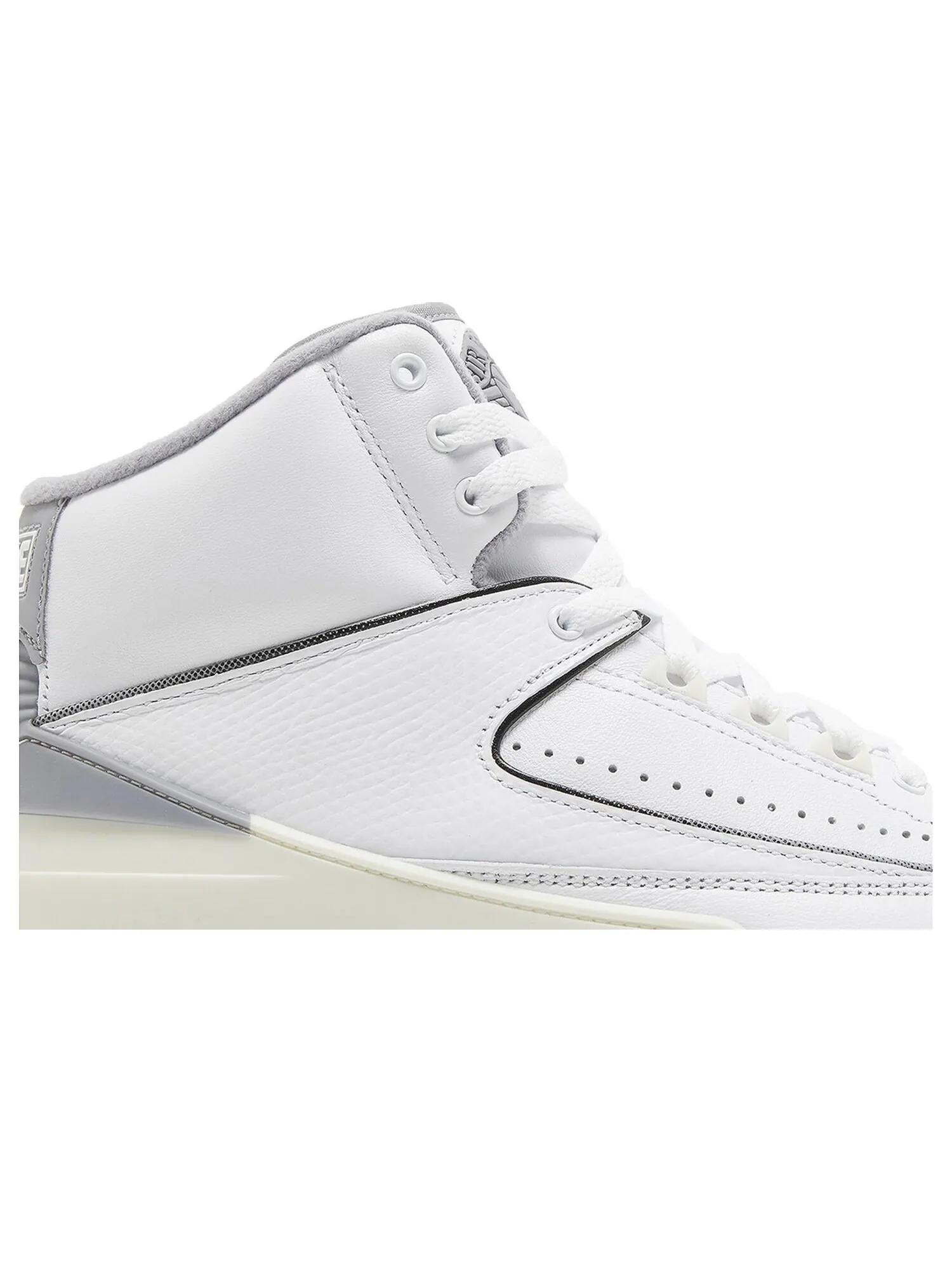 Кроссовки Air Jordan 2 Retro GS 'White Cement' — изображение 2 из 8, белый