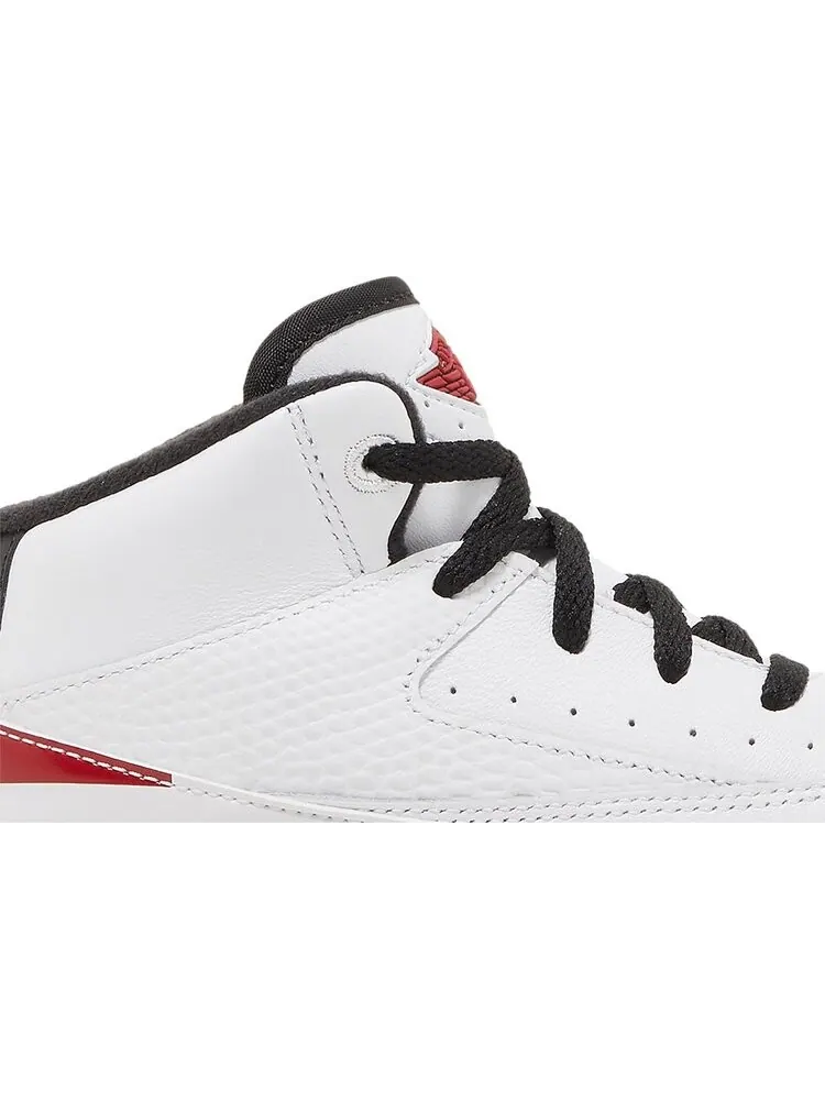Кроссовки Air Jordan 2 Retro TD Chicago 2022 — изображение 2 из 8, белый