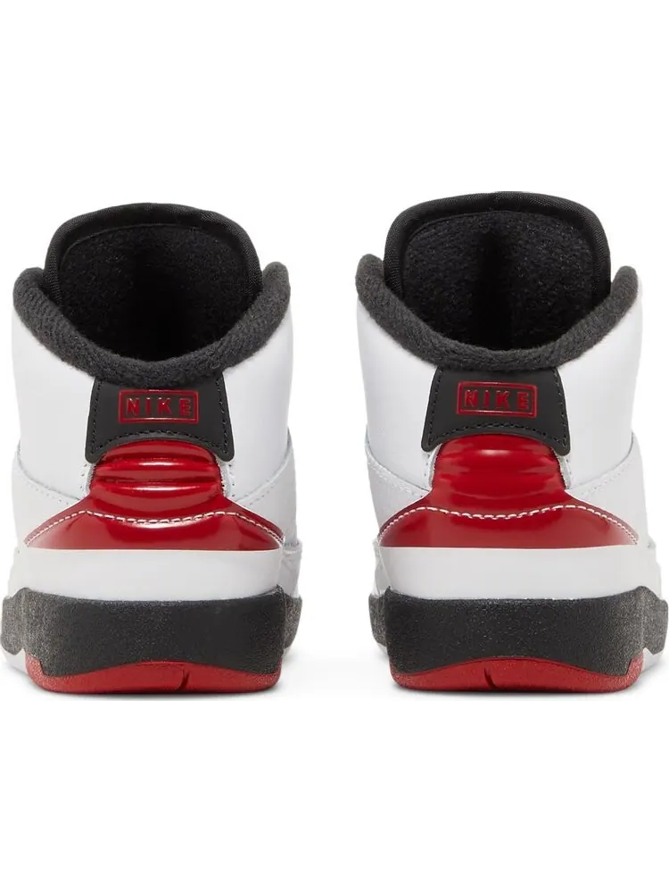 Кроссовки Air Jordan 2 Retro TD Chicago 2022 — изображение 6 из 8, белый