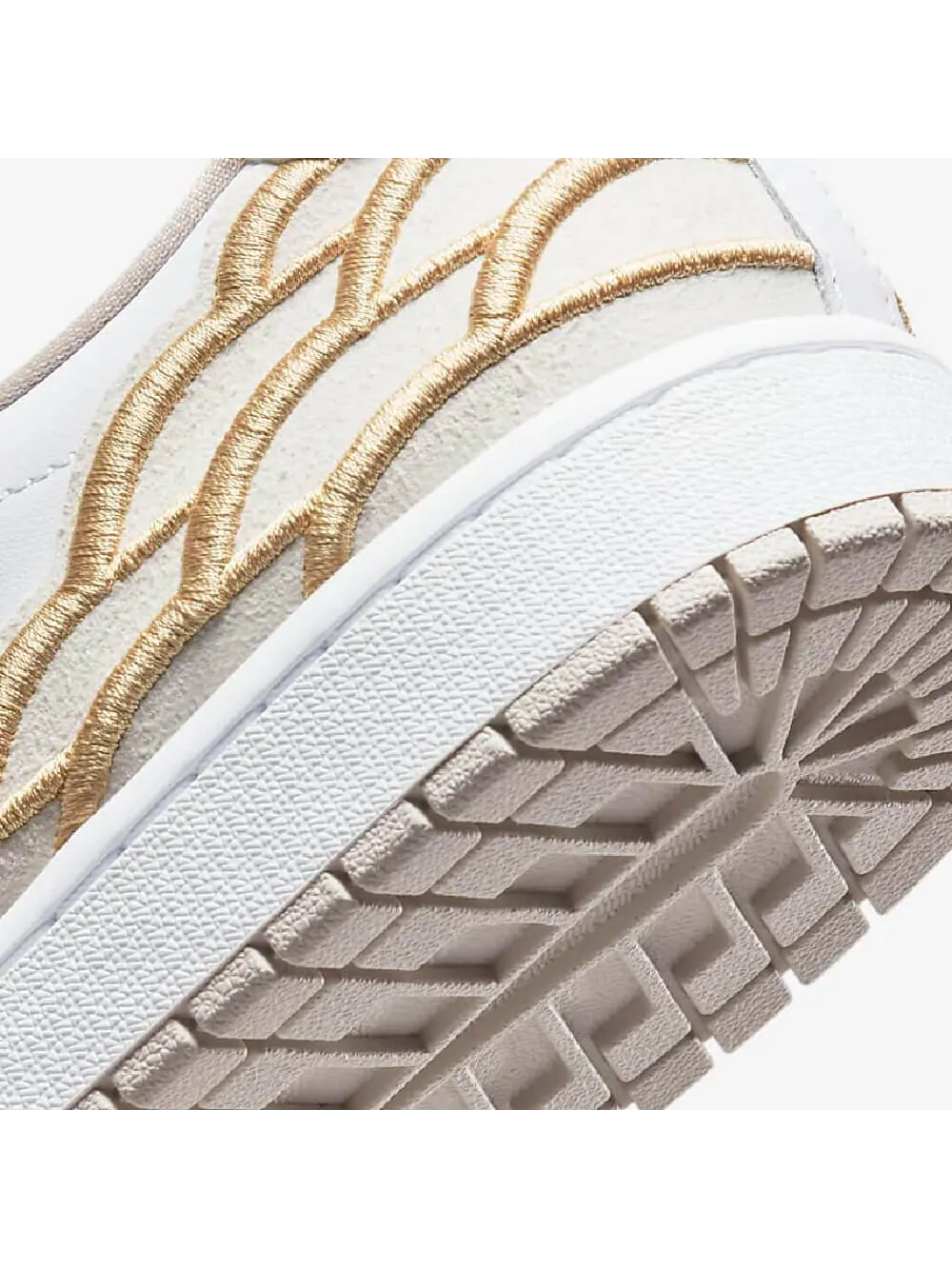 Кроссовки Nike Air Jordan 1 Centre Court — изображение 8 из 8, белый/золотой