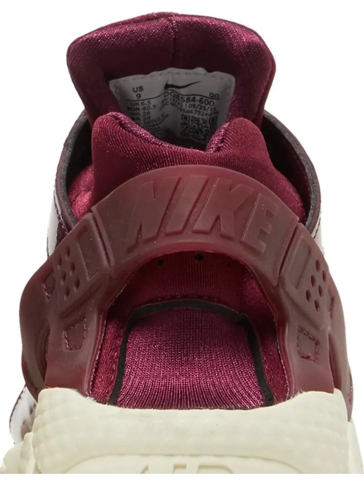 Кроссовки Nike Wmns Air Huarache — изображение 7 из 8, красный