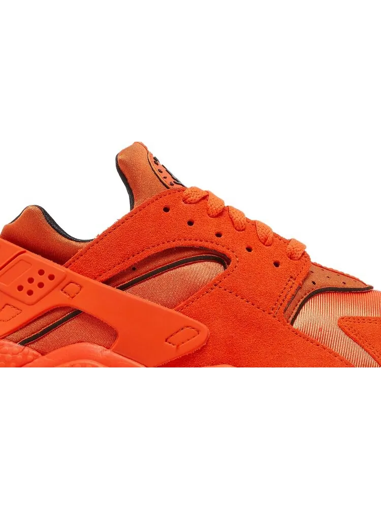 Кроссовки Nike Wmns Air Huarache 'Rush Orange' — изображение 2 из 8, оранжевый