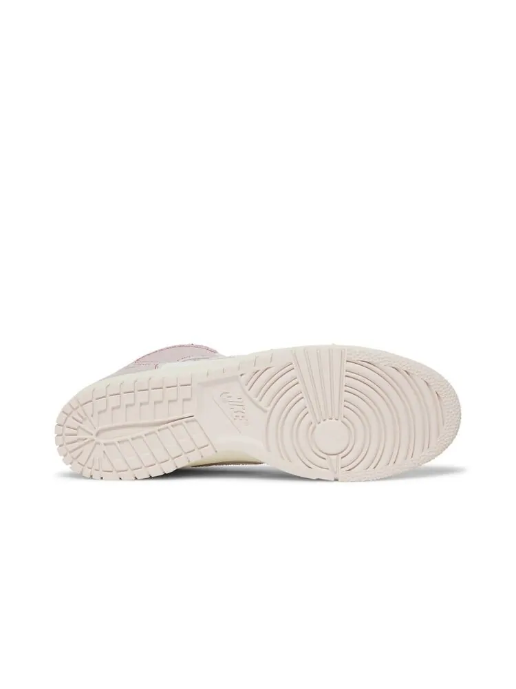 Кроссовки Nike Dunk High 1985 Barely Rose — изображение 4 из 6, розовый