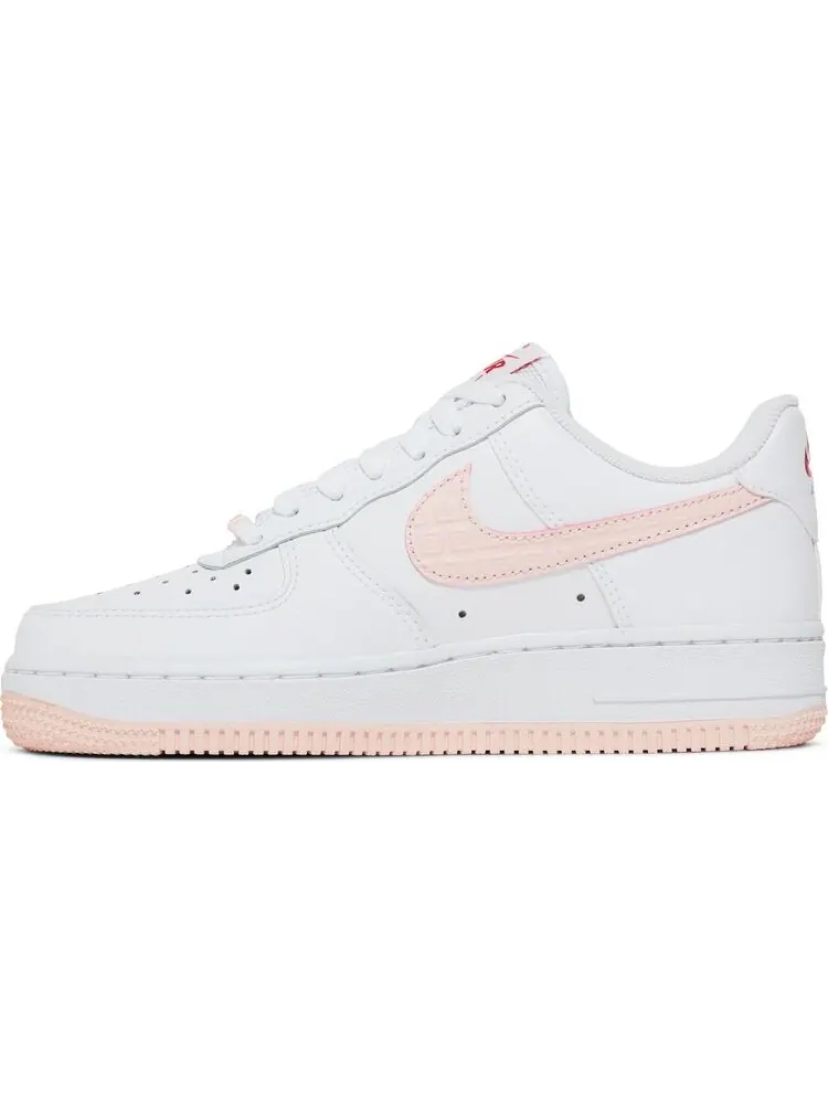 Кроссовки Nike Wmns Air Force 1 Low 'Valentine's Day 2022' — изображение 3 из 8, белый