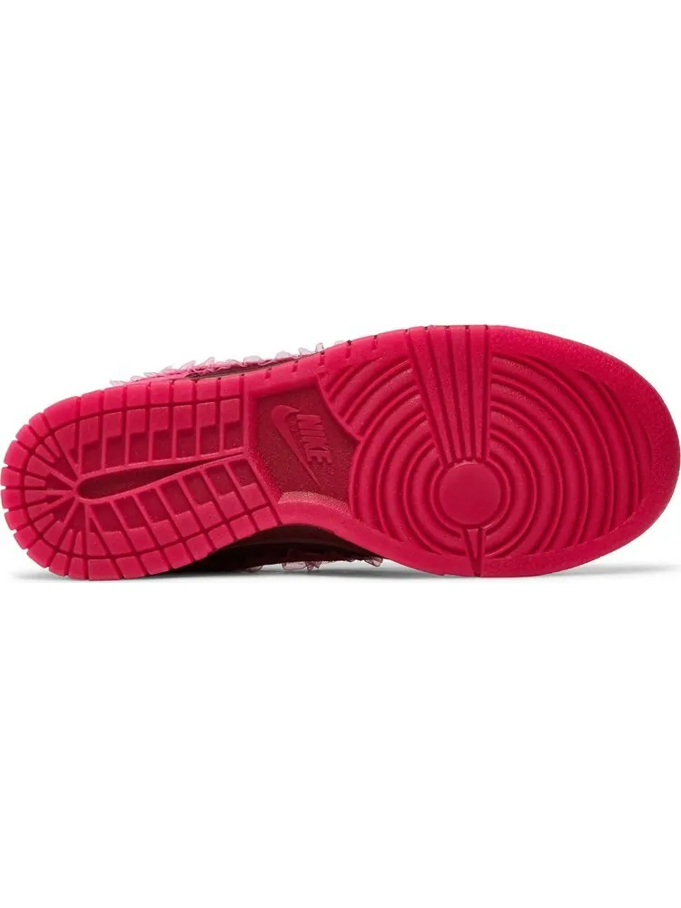Кроссовки Nike Wmns Dunk Low 'Valentine's Day' — изображение 4 из 10, розовый