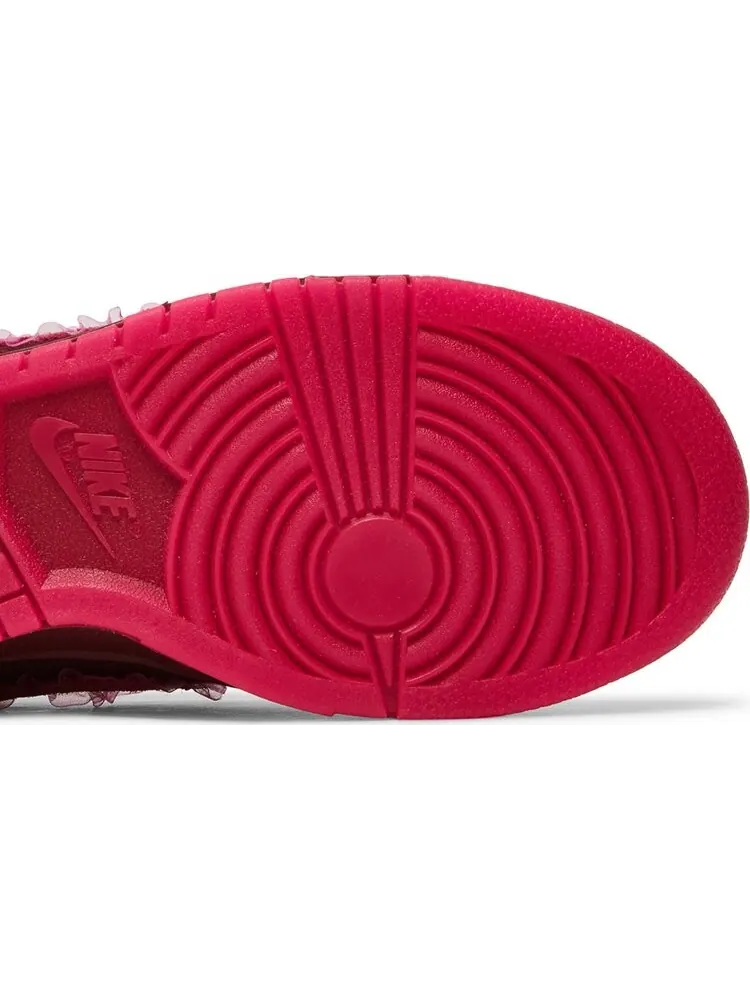 Кроссовки Nike Wmns Dunk Low 'Valentine's Day' — изображение 5 из 10, розовый