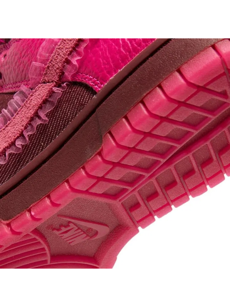 Кроссовки Nike Wmns Dunk Low 'Valentine's Day' — изображение 9 из 10, розовый