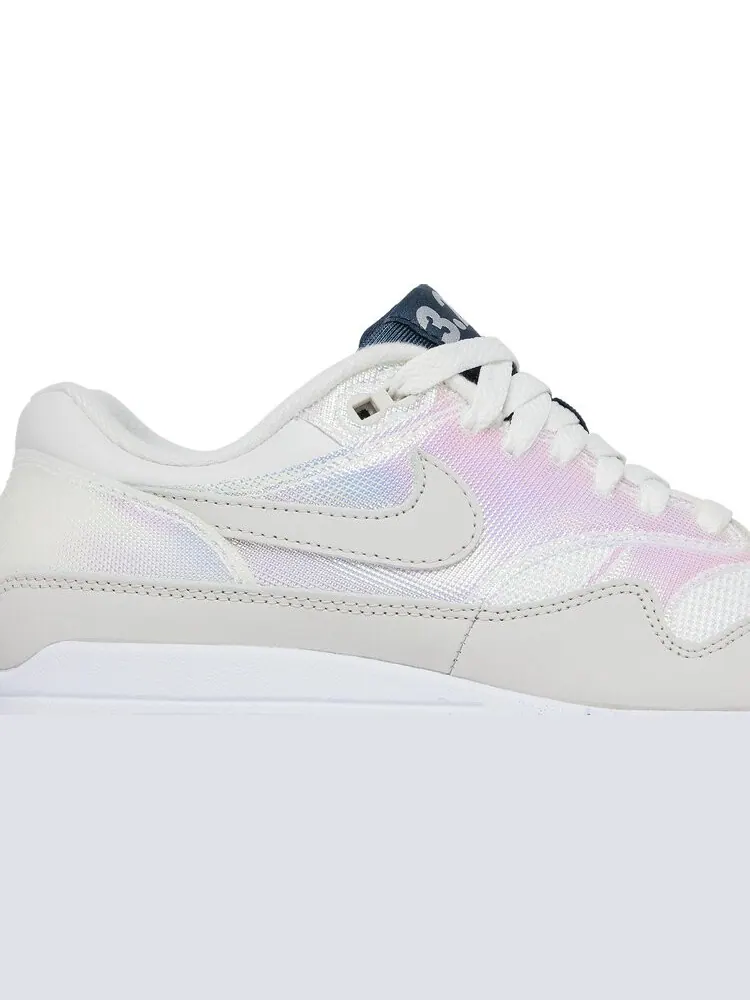 Кроссовки Nike Wmns Air Max 1 'Air Max Day - La Ville-Lumière' — изображение 2 из 8, серый