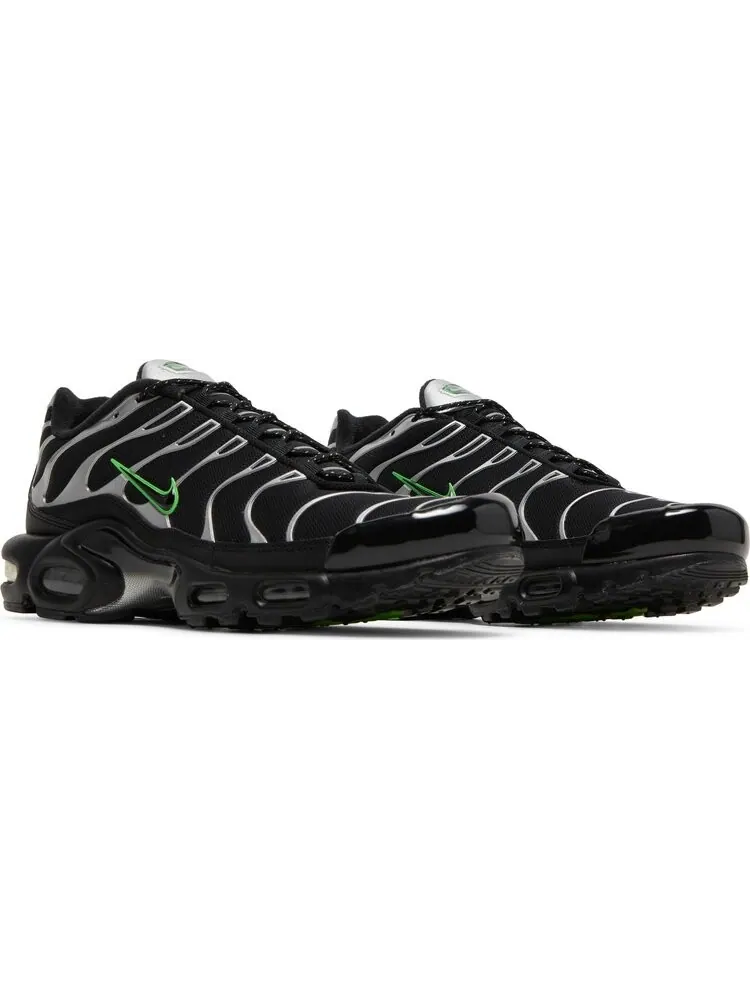 Кроссовки Nike Air Max Plus 'Black Silver Green Strike' — изображение 8 из 8, черный