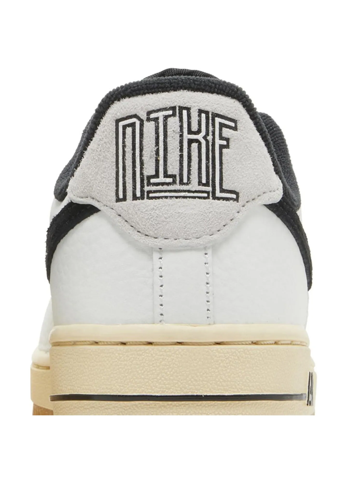 Кроссовки Nike Wmns Air Force 1 '07 'Command Force - White Black' — изображение 7 из 8, белый
