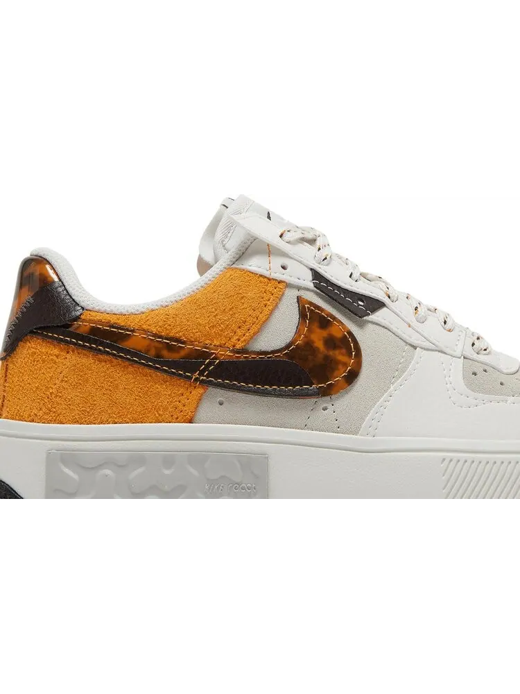 Кроссовки Nike Wmns Air Force 1 Fontanka 'Tortoise Shell' — изображение 2 из 8, серый