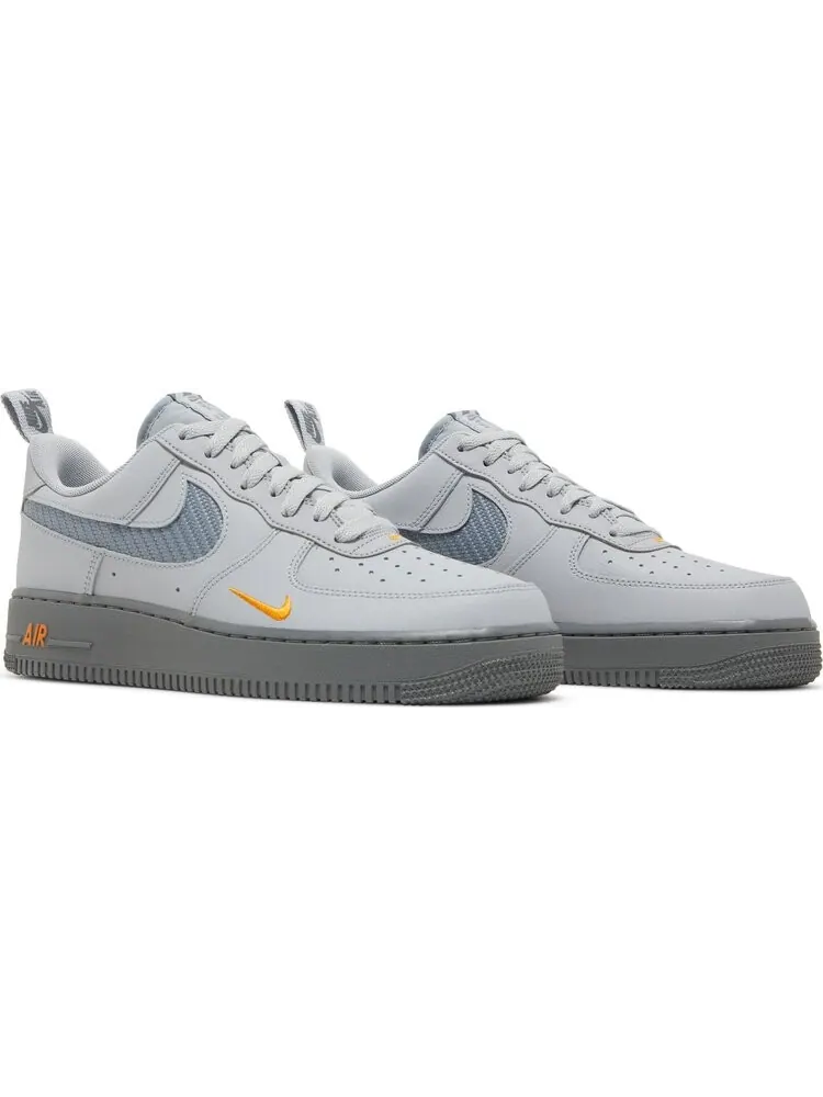 Кроссовки Nike Air Force 1 '07 'Wolf Grey Kumquat' — изображение 8 из 8, серый