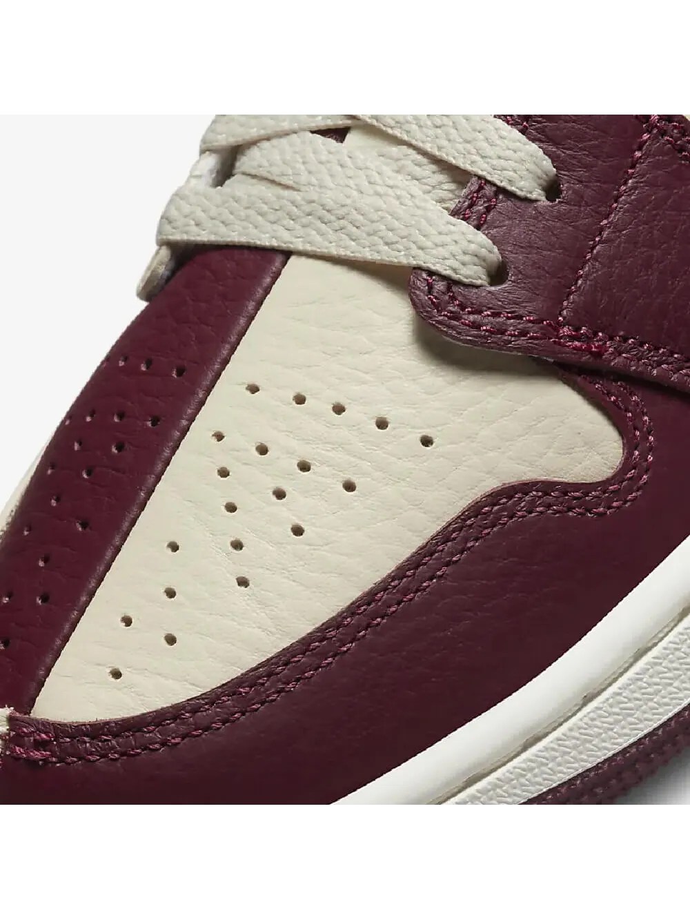 Кроссовки Nike Air Jordan 1 Mid SE — изображение 6 из 7, темно-красный/бежевый