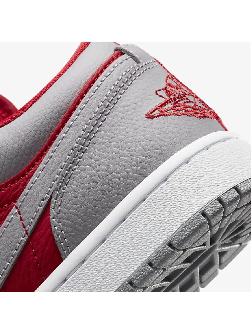 Кроссовки Nike Air Jordan 1 Low SE — изображение 8 из 8, темно-красный/серый