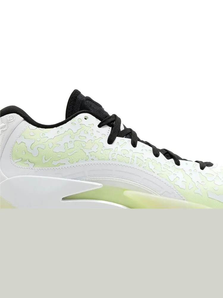 Кроссовки Jordan Zion 3 'No Guts' — изображение 2 из 4, белый