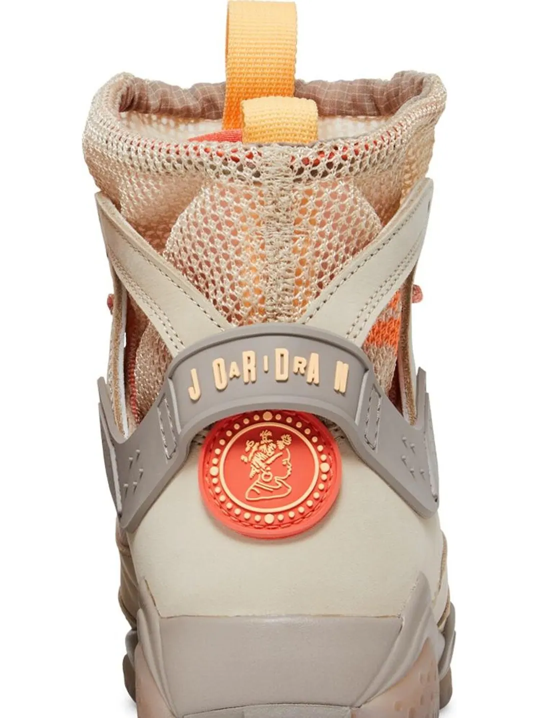 Кроссовки Bephies Beauty Supply x Wmns Air Jordan 7 Retro — изображение 7 из 8, загар