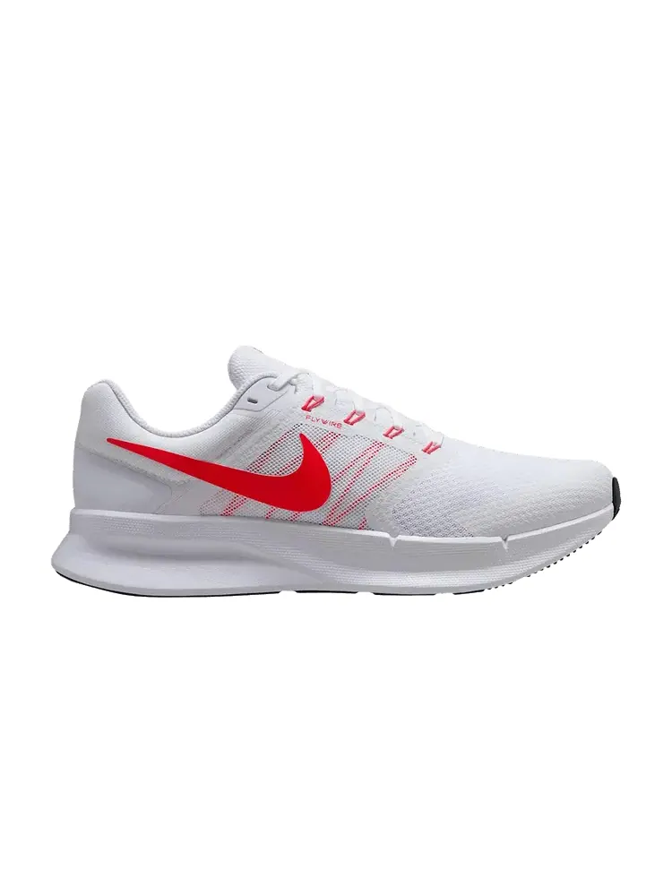 Кроссовки Nike Run Swift 3 — изображение 1 из 1, белый яркий