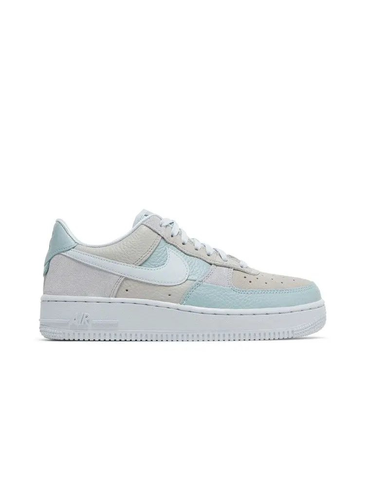 Кроссовки Nike Wmns Air Force 1 '07 Low NH1 'Be Kind' — изображение 2 из 9, серый