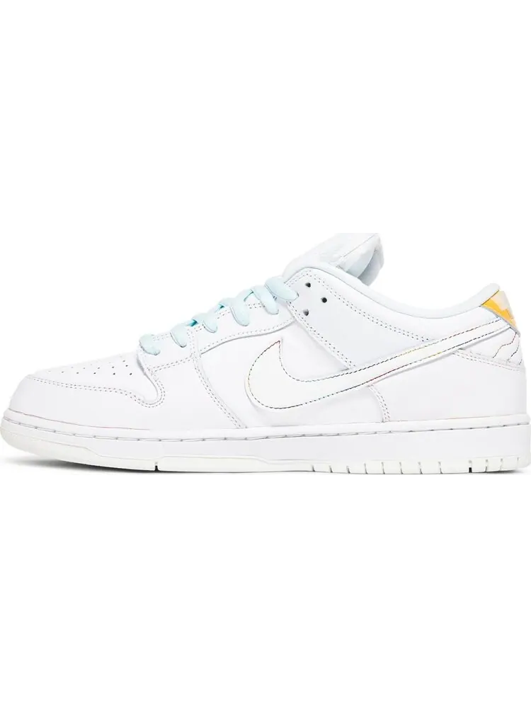 Кроссовки Nike Dunk Low SB 'Be True' — изображение 3 из 10, белый