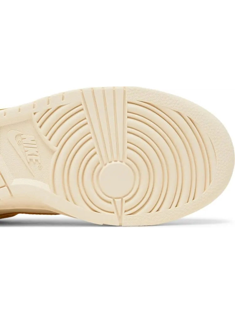 Кроссовки Nike Wmns Dunk Low LX 'Banana' — изображение 5 из 8, бежевый