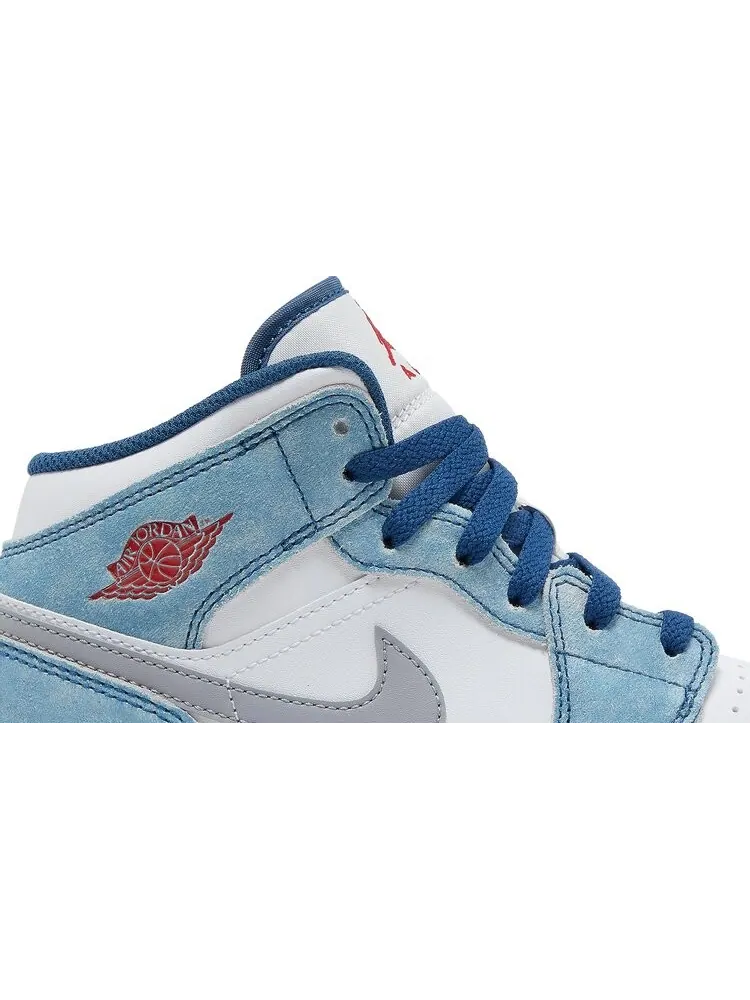 Кроссовки Air Jordan 1 Mid SE GS French Blue — изображение 2 из 8, синий