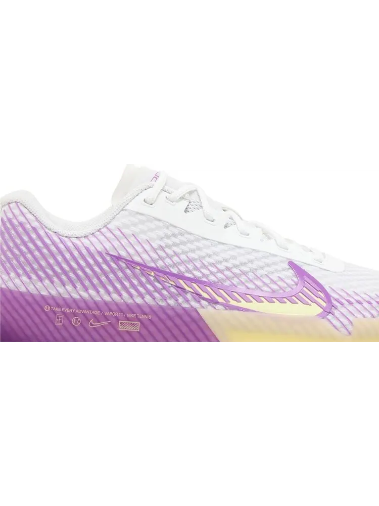 Кроссовки Wmns NikeCourt Air Zoom Vapor 11 HC 'White Fuchsia Dream' — изображение 2 из 4, белый