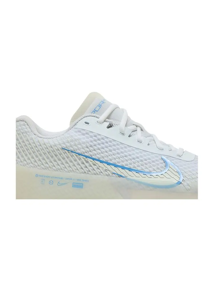 Кроссовки NikeCourt Air Zoom Vapor 11 HC 'White Light Blue Gum' — изображение 2 из 8, белый светлый синий