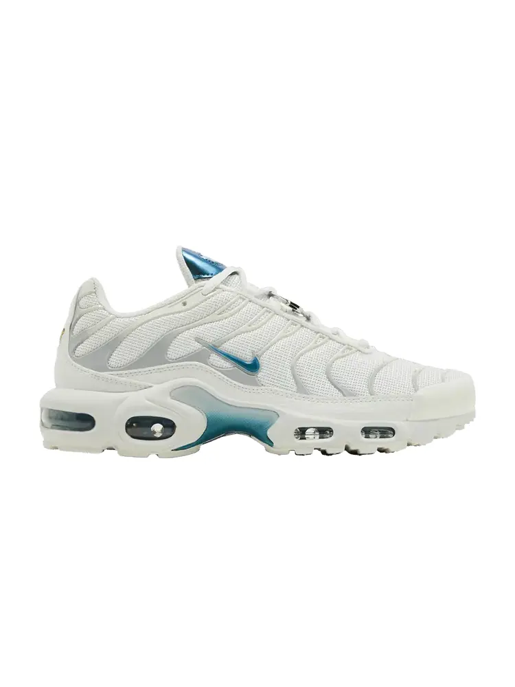 Кроссовки Nike Wmns Air Max Plus 'White Bright Spruce' — изображение 1 из 9