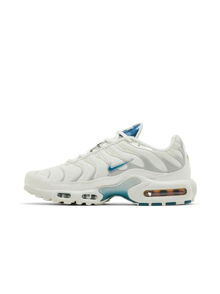 Кроссовки Nike Wmns Air Max Plus 'White Bright Spruce' — изображение 4 из 9