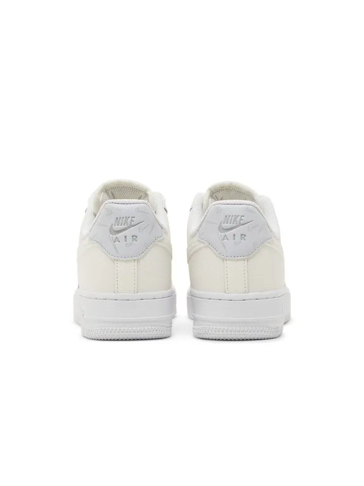 Кроссовки Nike Wmns Air Force 1 '07 'Mini Checks' — изображение 7 из 9, белый/платиновый