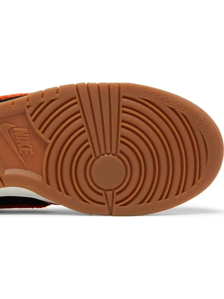 Кроссовки Nike Dunk High 'Chenille Swoosh - Safety Orange' — изображение 5 из 8, черный