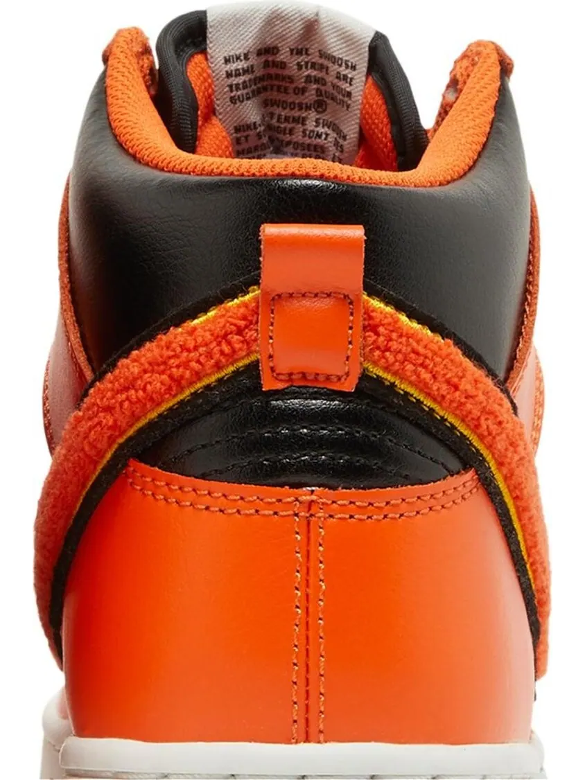 Кроссовки Nike Dunk High 'Chenille Swoosh - Safety Orange' — изображение 7 из 8, черный