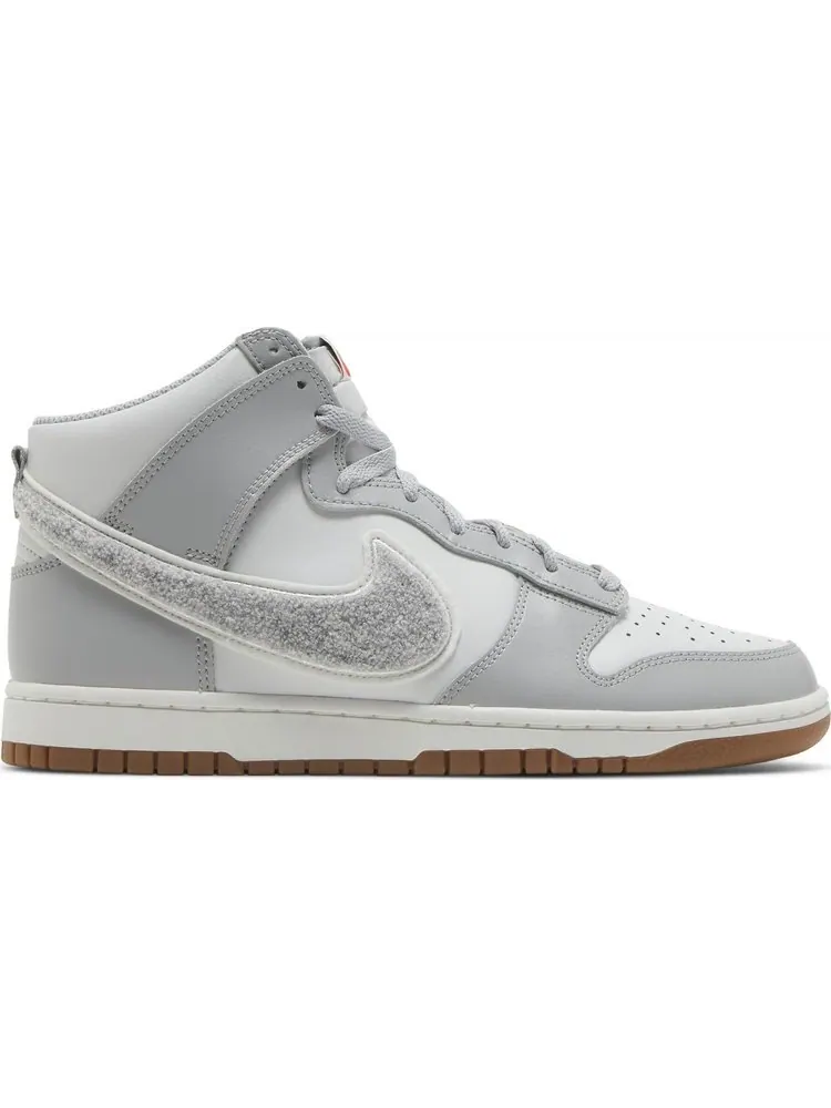 Кроссовки Nike Dunk High 'Chenille Swoosh - Light Smoke Grey' — изображение 1 из 8, серый