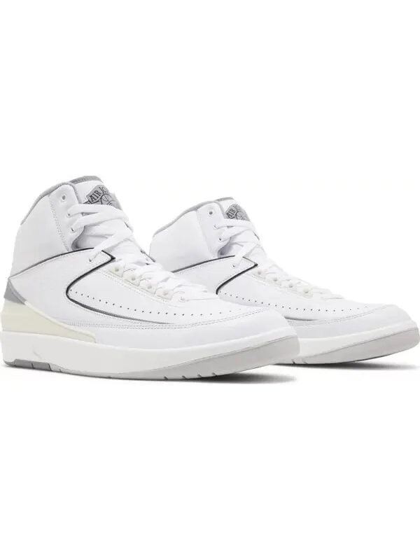 Кроссовки Air Jordan 2 Retro — изображение 1 из 8, белый