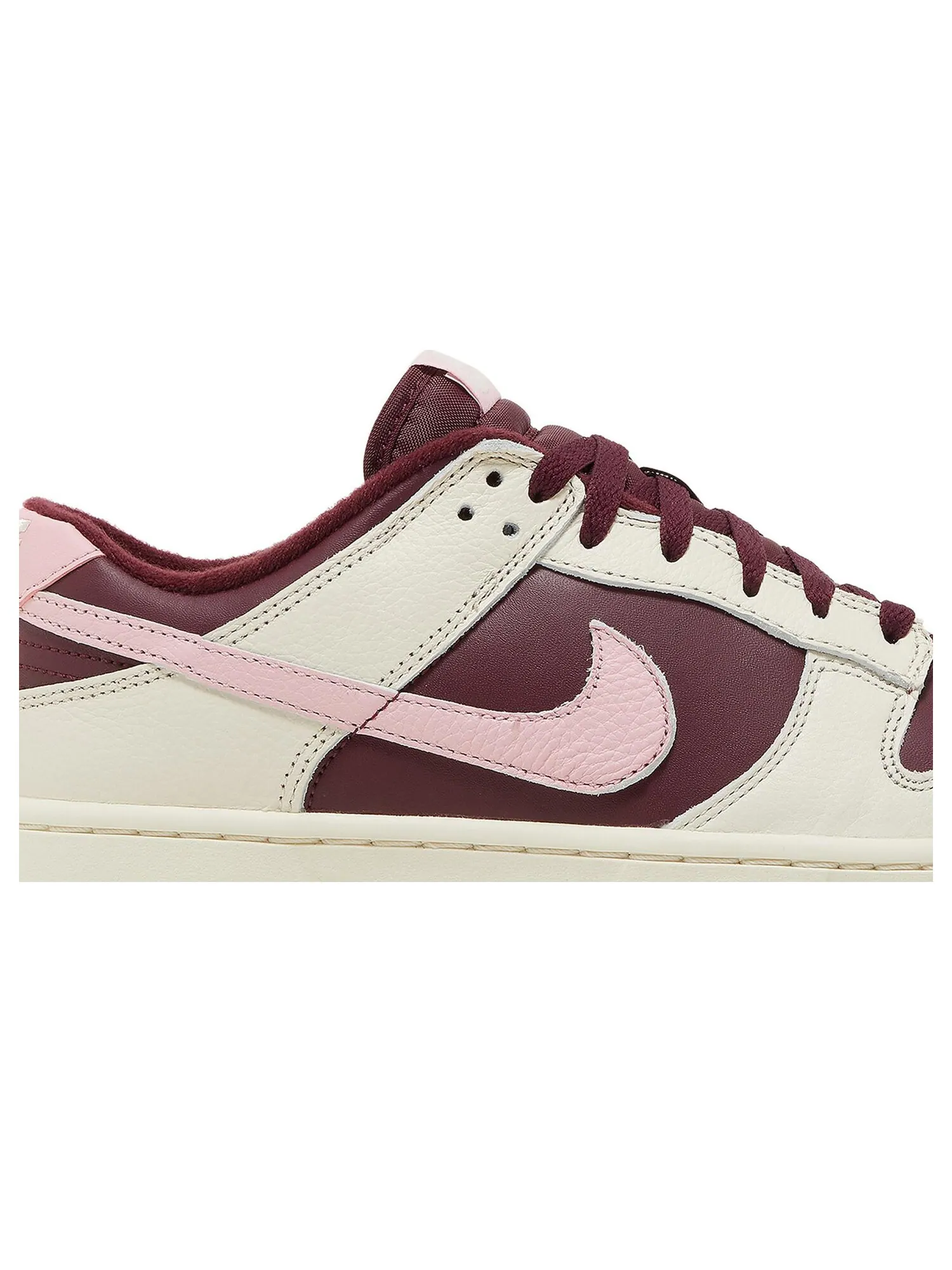 Кроссовки Nike Dunk Low Premium 'Valentine's Day' — изображение 2 из 8, красный