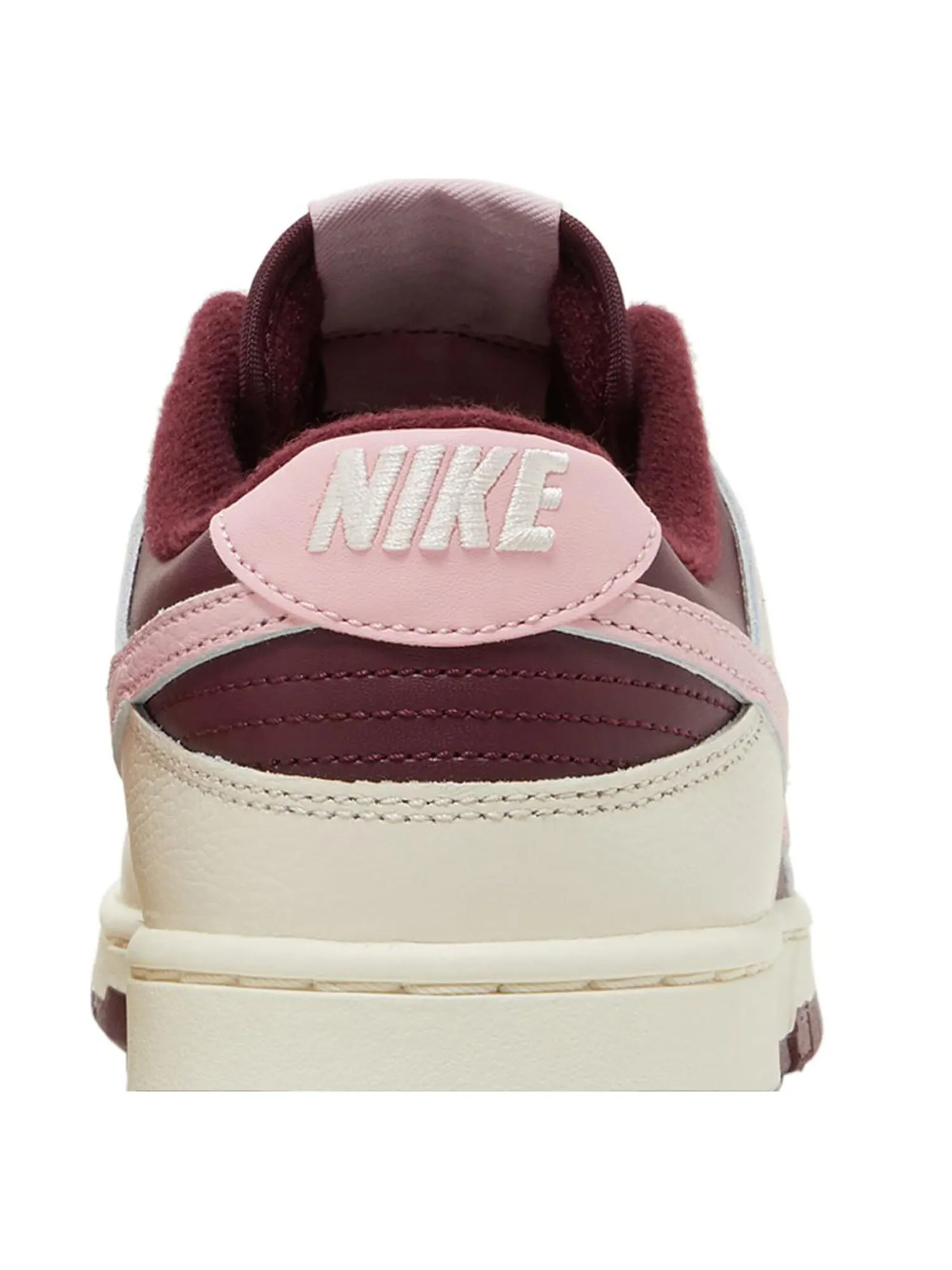 Кроссовки Nike Dunk Low Premium 'Valentine's Day' — изображение 7 из 8, красный