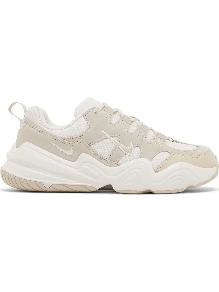 Кроссовки Wmns Tech Hera 'Light Orewood Brown' — изображение 1 из 4, белый