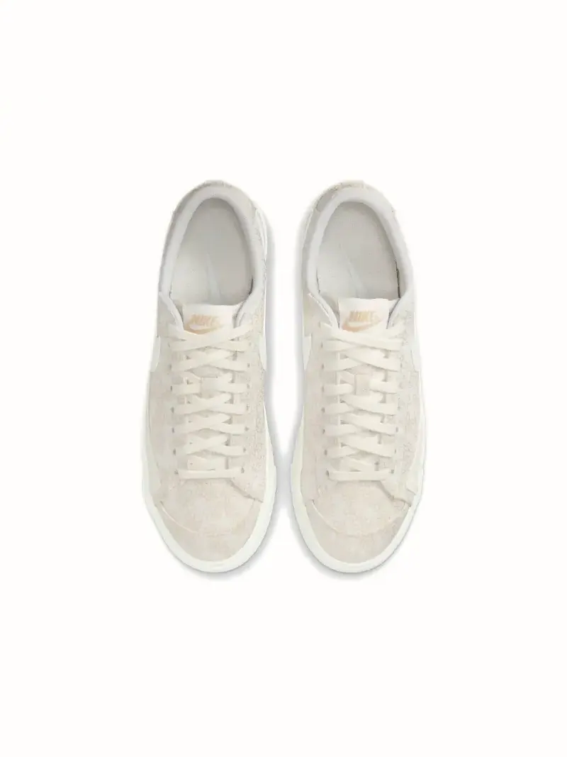 Кеды Nike Blazer Low '77 SE, сливочный — изображение 4 из 5, бежевый