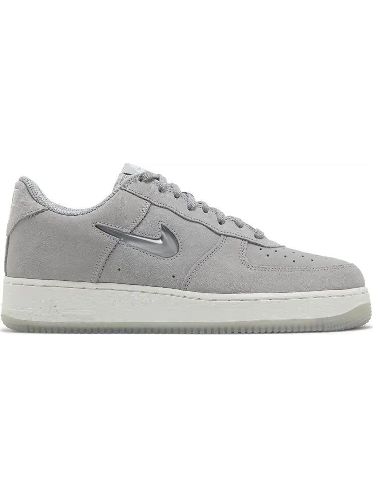 Кроссовки Nike Air Force 1 Jewel 'Color of the Month - Light Smoke Grey' — изображение 1 из 8, серый