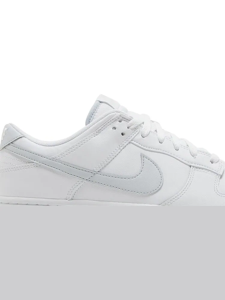 Кроссовки Dunk Low 'Pure Platinum' — изображение 2 из 4, белый