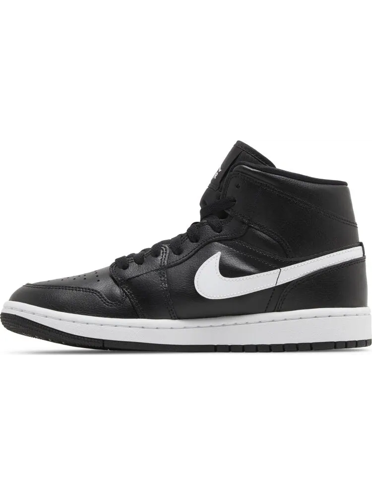 Кроссовки Wmns Air Jordan 1 Mid 'Black White' — изображение 3 из 4, черный