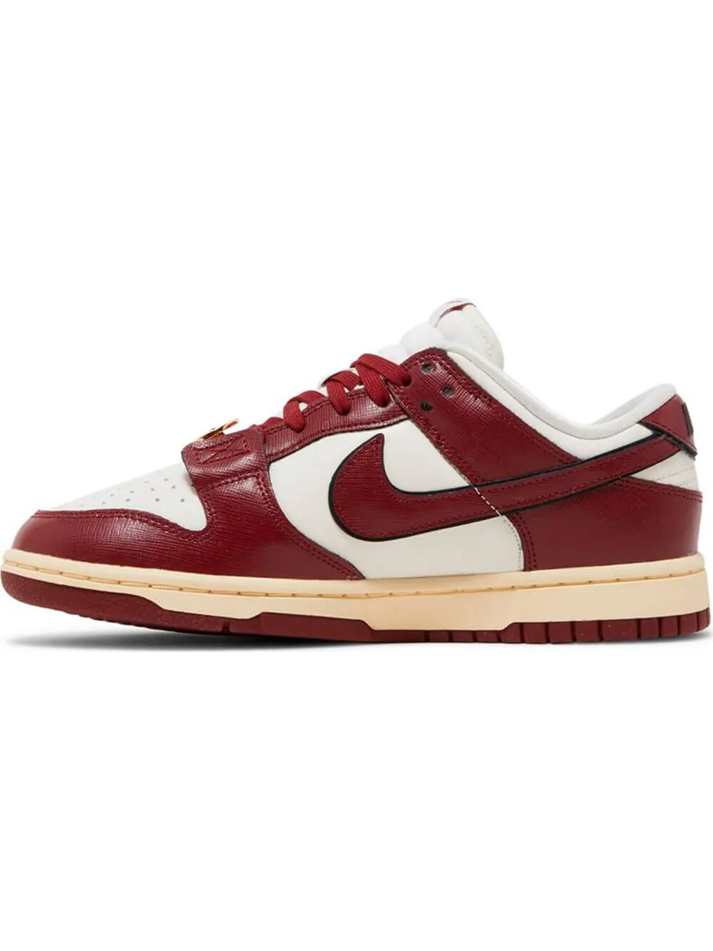 Кроссовки Wmns Dunk Low SE 'Sisterhood - Team Red' — изображение 1 из 5, красный