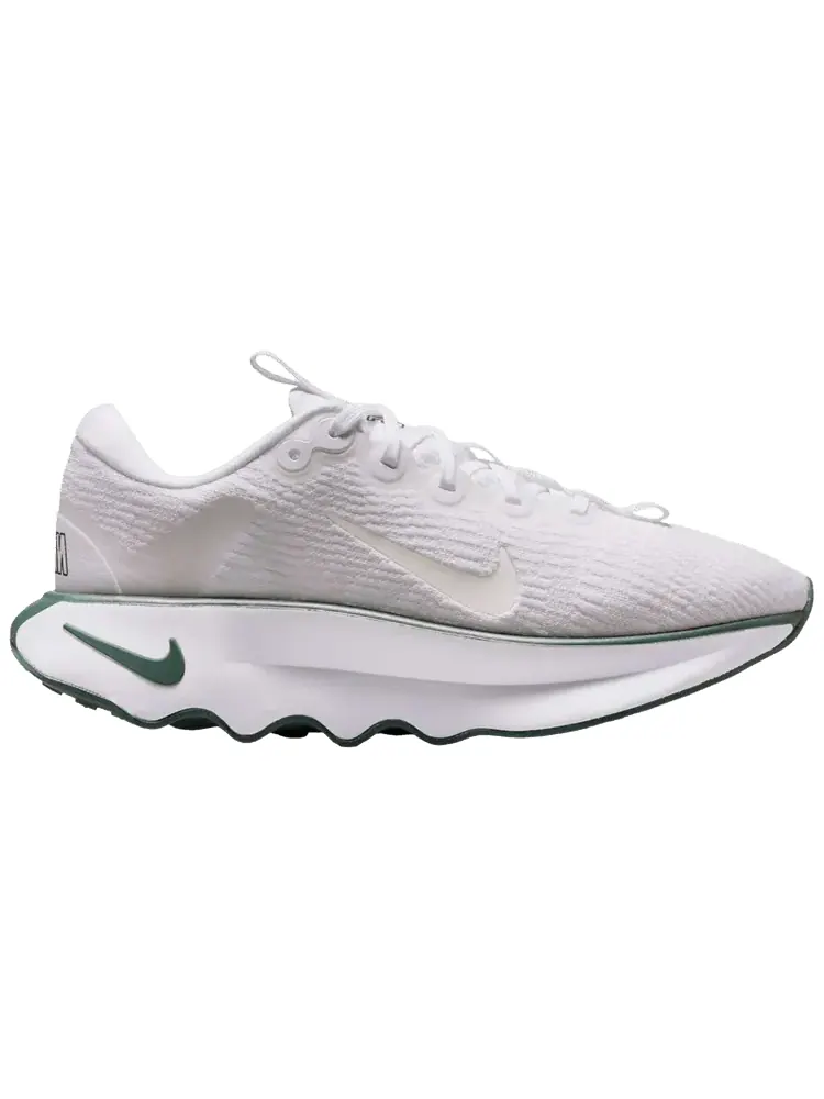 Кроссовки Nike Wmns Motiva 'White Vintage Green' — изображение 1 из 1, белый винтажный зеленый