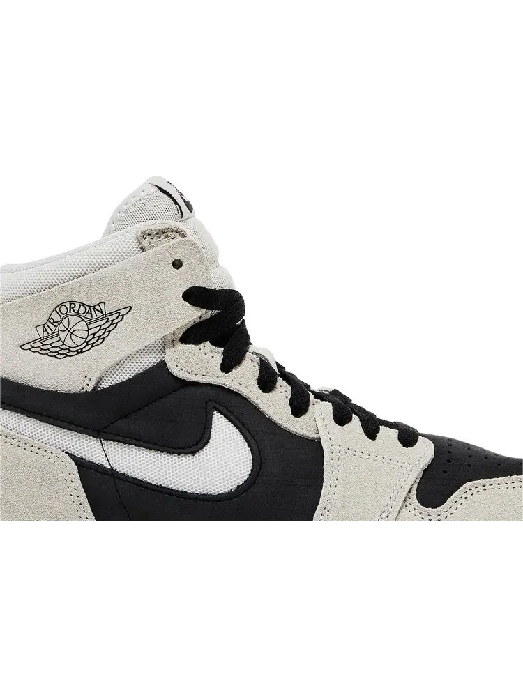 Кроссовки Wmns Air Jordan 1 High Zoom Comfort 2 'Light Iron Ore' — изображение 2 из 4, серый