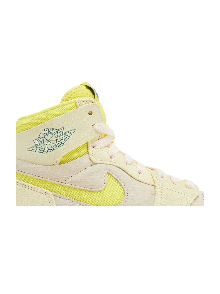 Кроссовки Wmns Air Jordan 1 High Zoom Comfort 2 'Citron Tint' — изображение 2 из 8, желтый