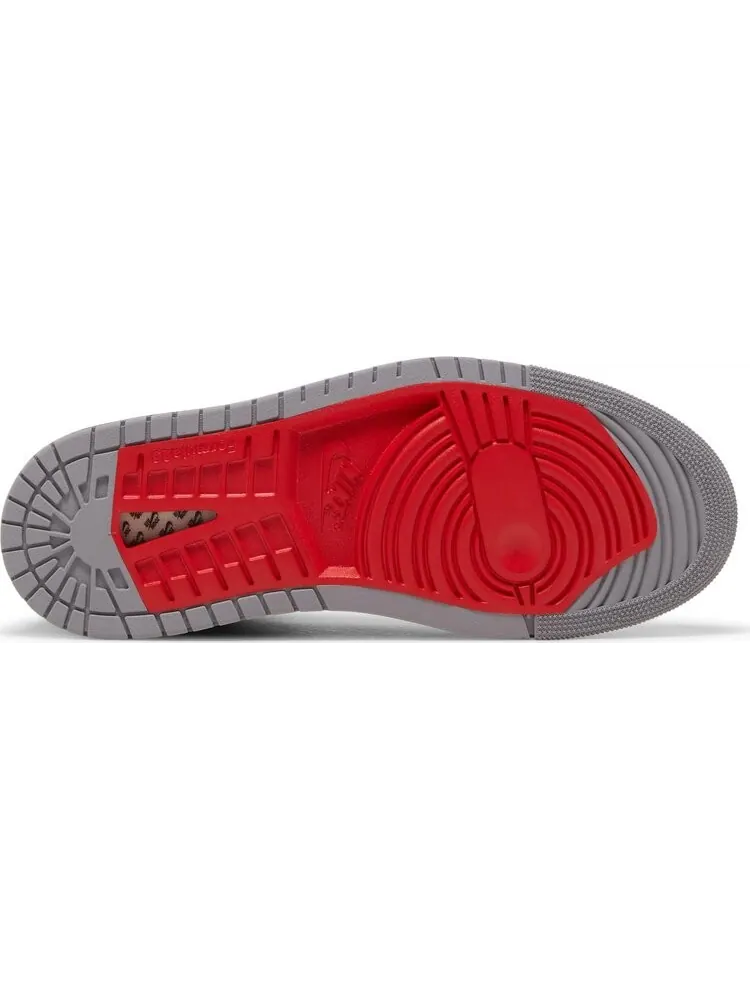 Кроссовки Air Jordan 1 High Zoom Comfort 2 Cement Fire Red — изображение 4 из 8, серый
