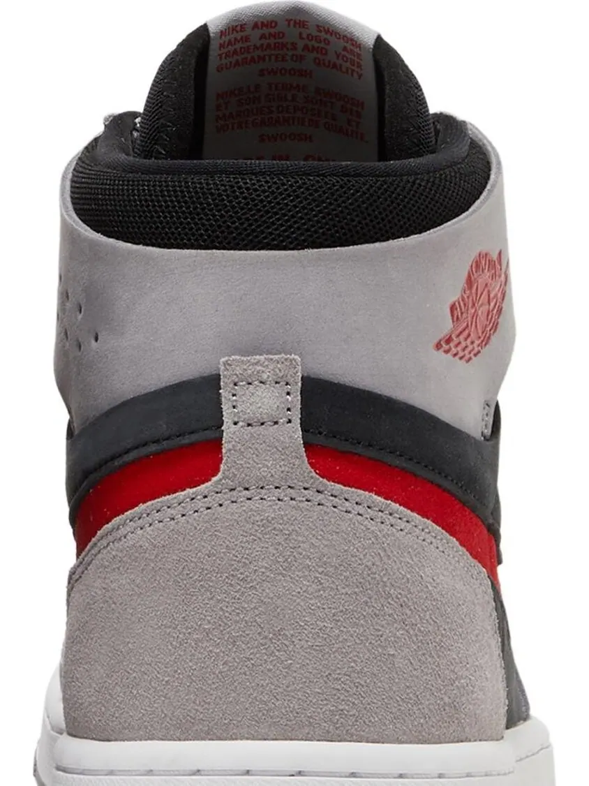Кроссовки Air Jordan 1 High Zoom Comfort 2 Cement Fire Red — изображение 7 из 8, серый