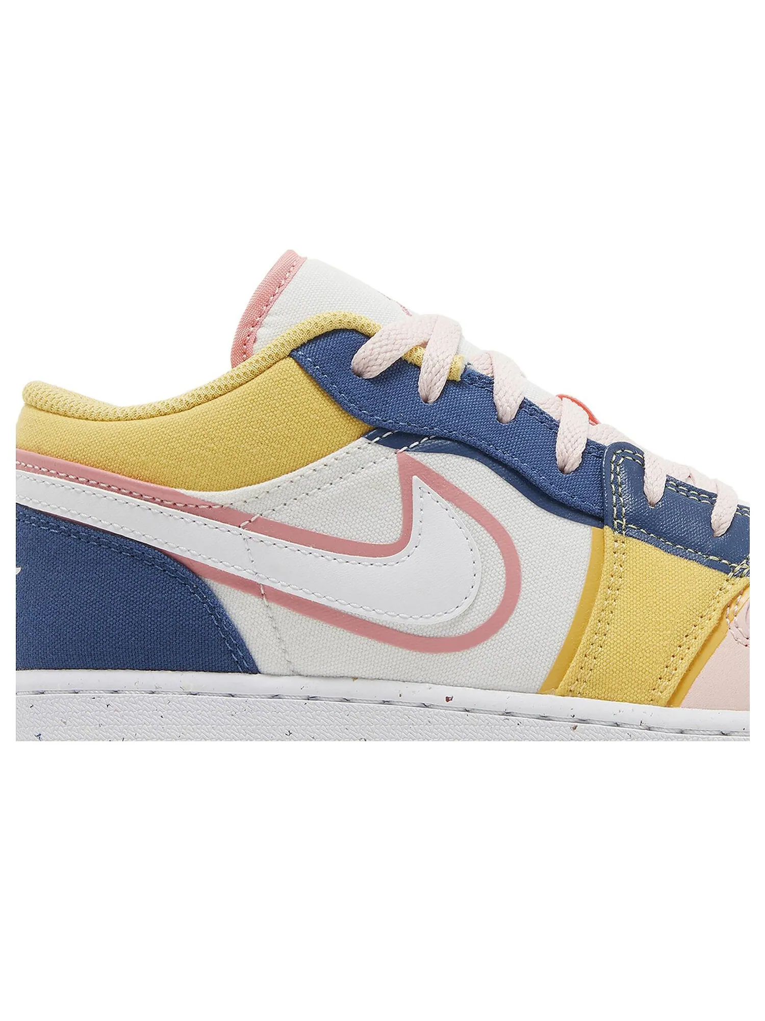 Кроссовки Air Jordan 1 Low SE GS 'Multi-Color Canvas' — изображение 2 из 8, белый