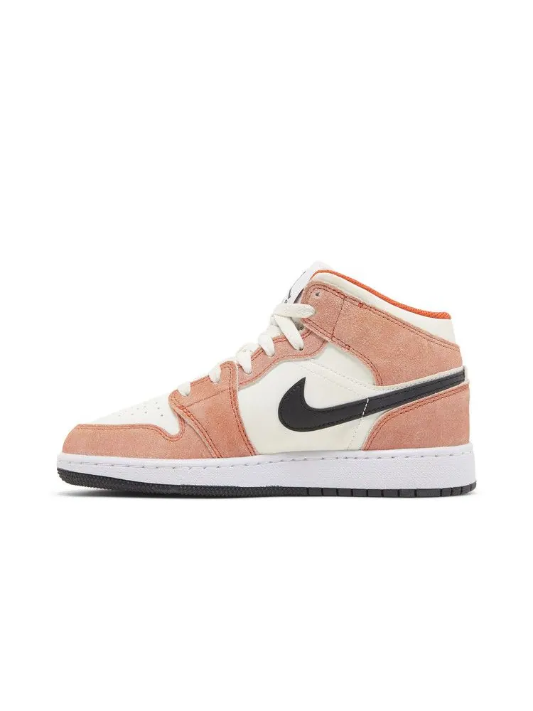 Кроссовки Air Jordan Air Jordan 1 Mid SE GS 'Orange Suede' — изображение 4 из 9